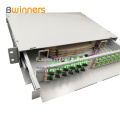 Montaggio su rack con scatola di terminazione in fibra ottica 24/48